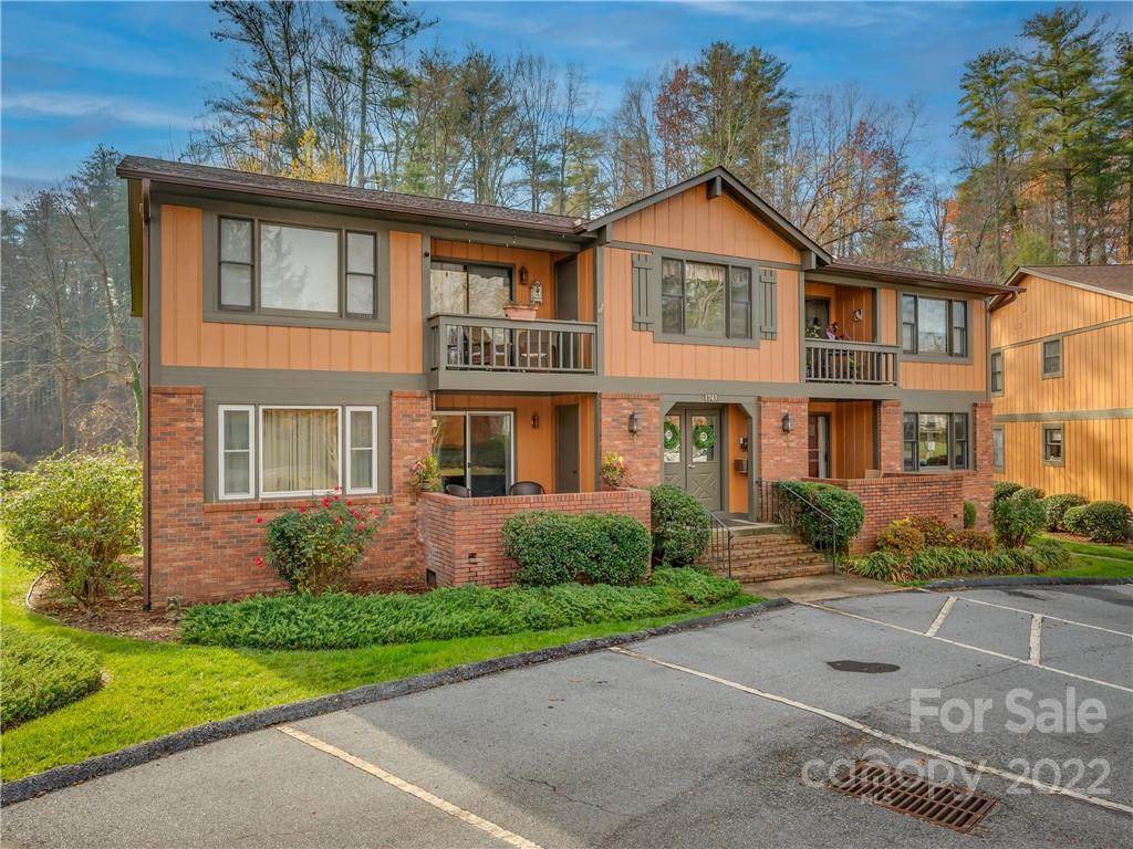 1743 Haywood Manor Road - Photo 1
