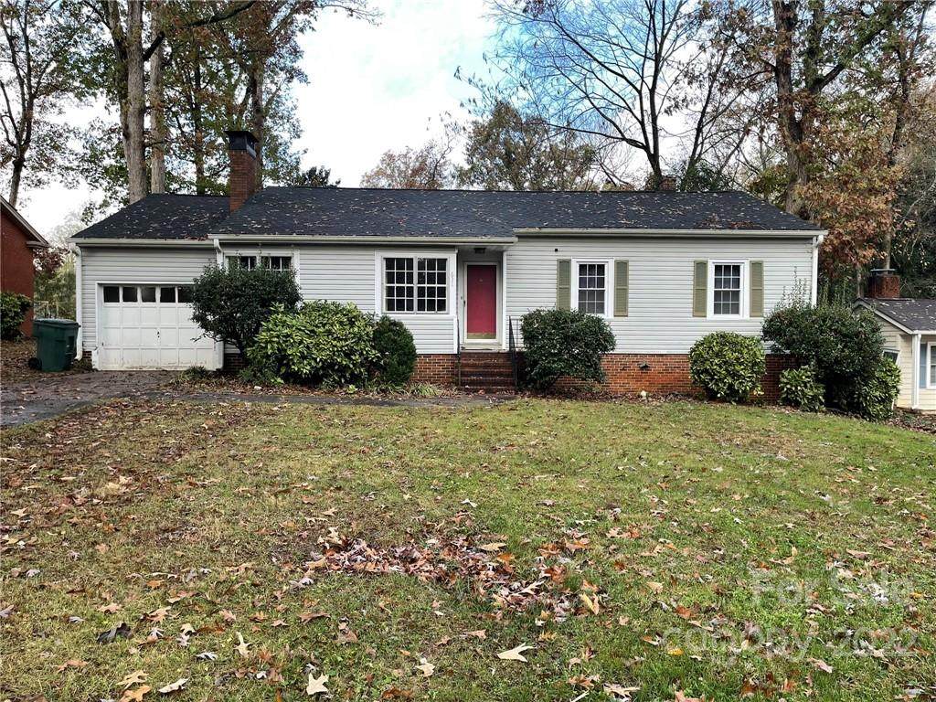 631 8th Street - Photo 1