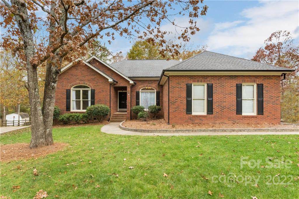1948 Millbrook Lane - Photo 1