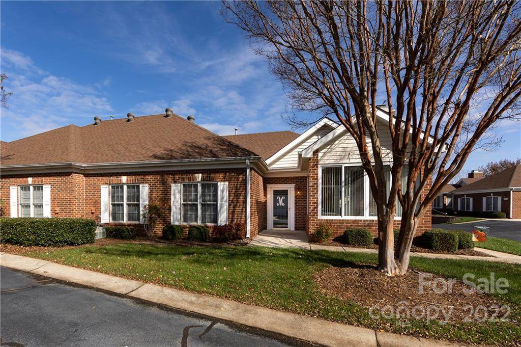 8185 Windsor Ridge Drive - Photo 1