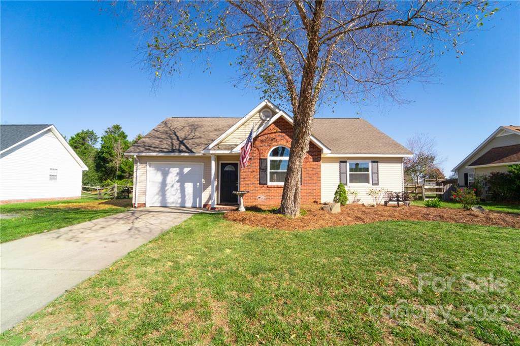 1057 Ridgefield Circle - Photo 1