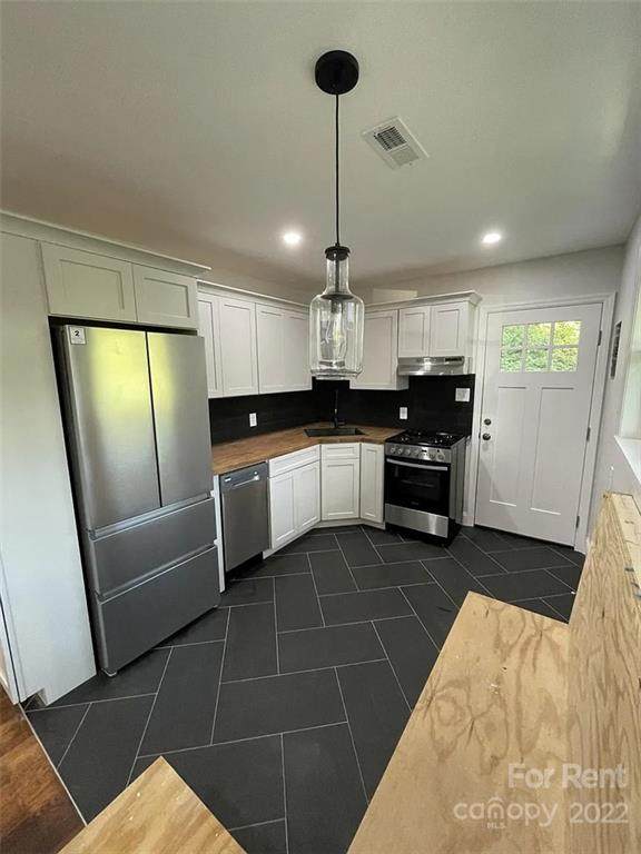 1418 Wembley Drive - Photo 1
