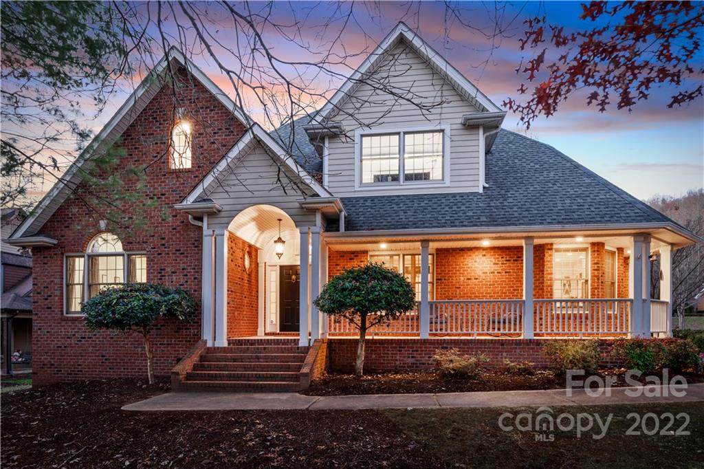 1102 Burnside Drive - Photo 1