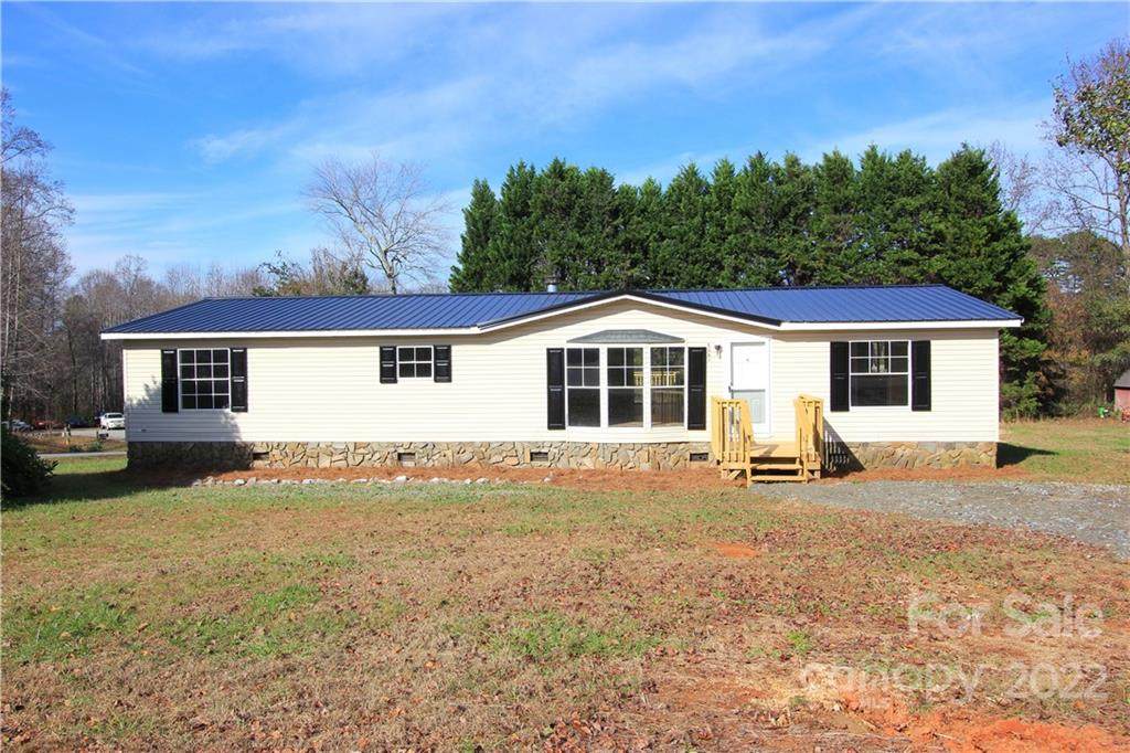 1361 Freedom Lane - Photo 1