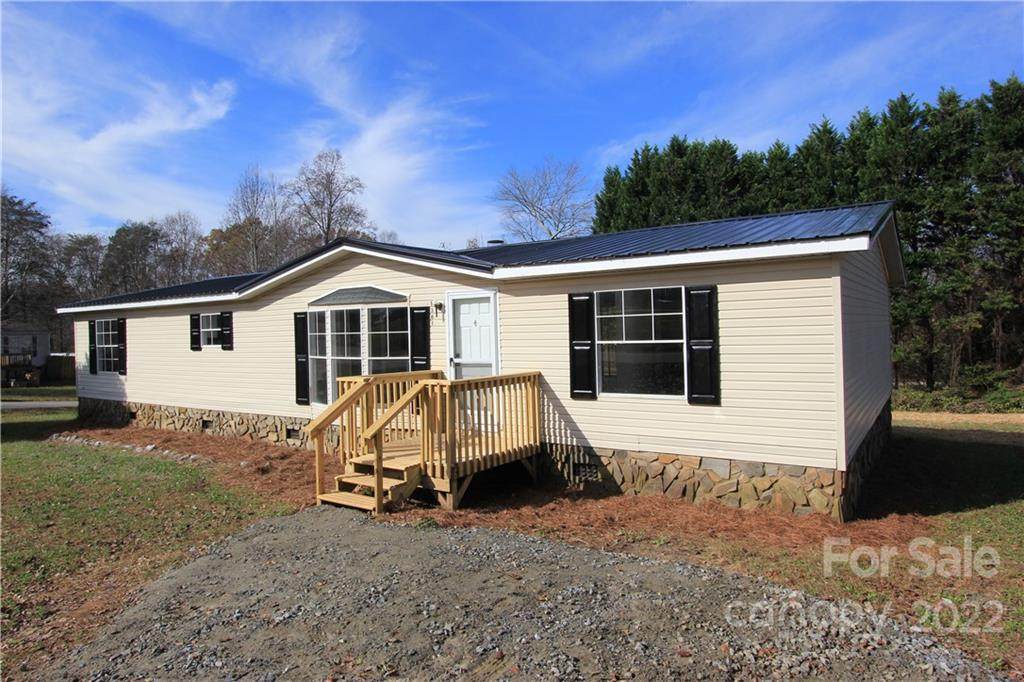 1361 Freedom Lane - Photo 1