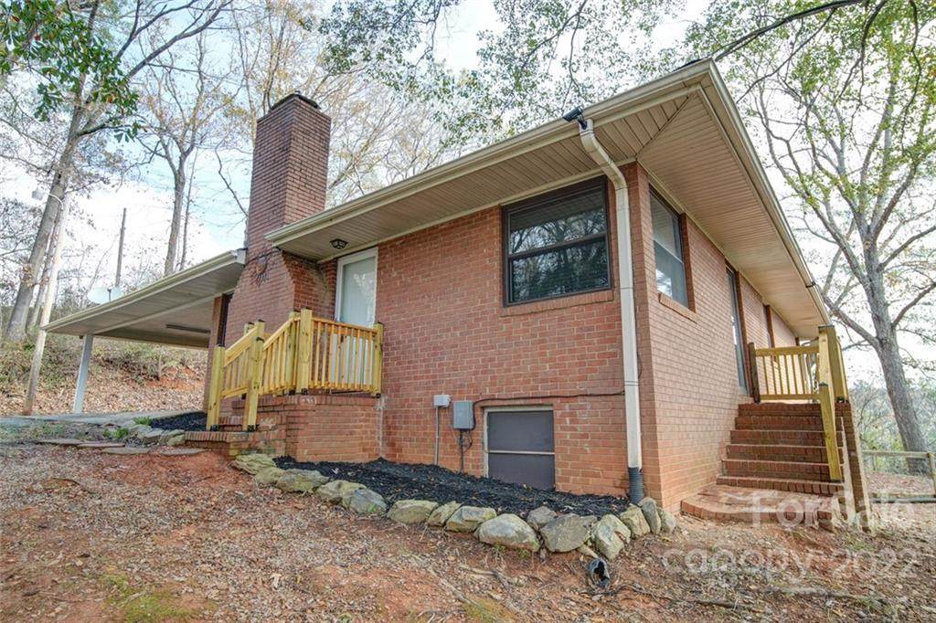 7218 Hillsview Road - Photo 1