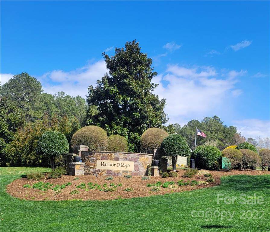 208 Ridge Top Drive - Photo 1