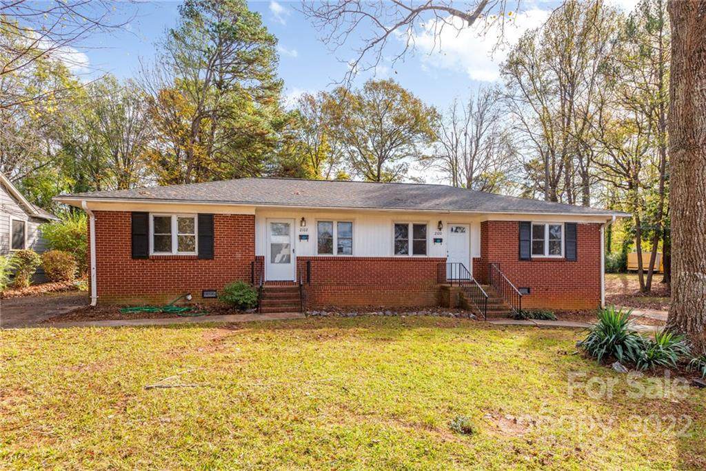 2100 Eaton Road - Photo 1