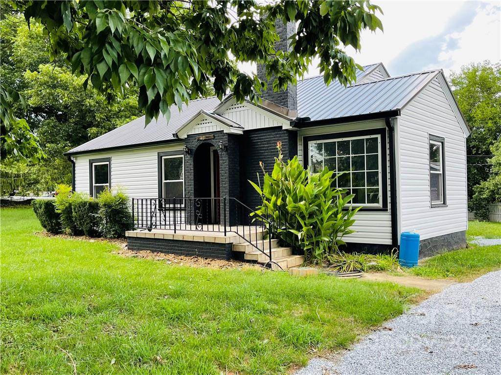 304 Mountain View Street - Photo 1