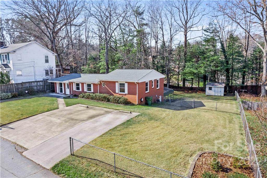35 Laurel Loop - Photo 1