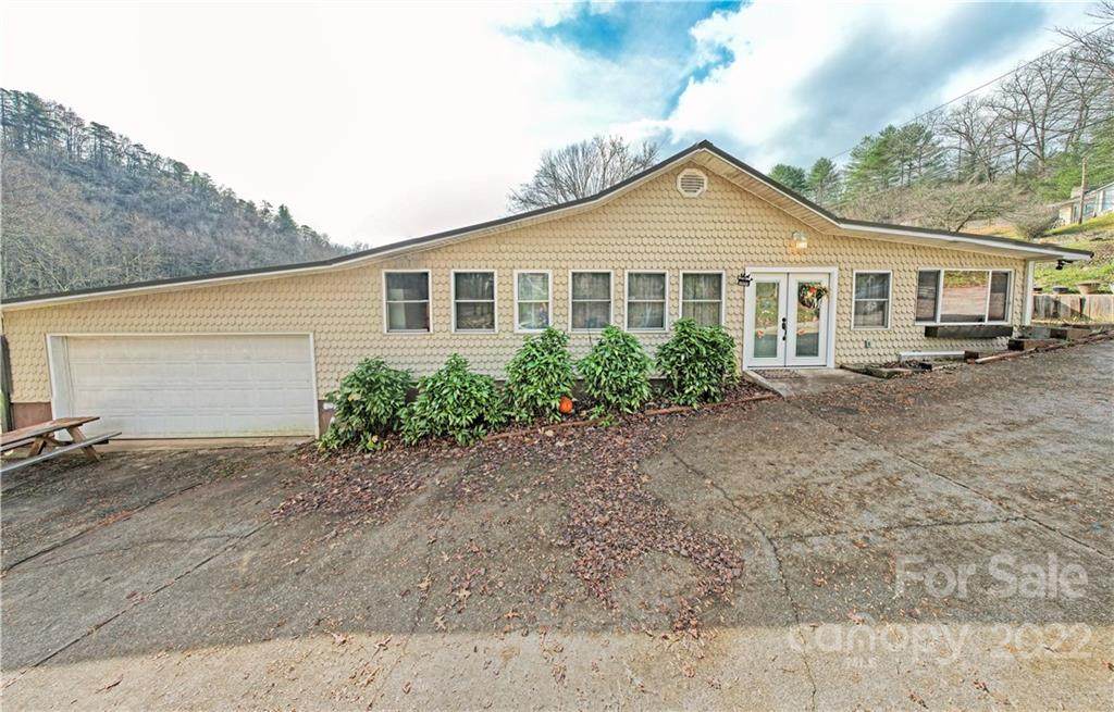 1303 Cashiers Valley Road - Photo 1
