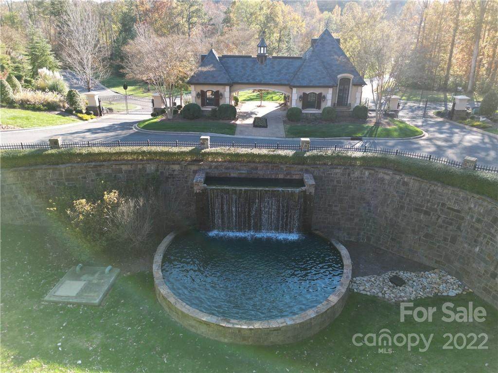 1008 Hartshaw Court - Photo 1