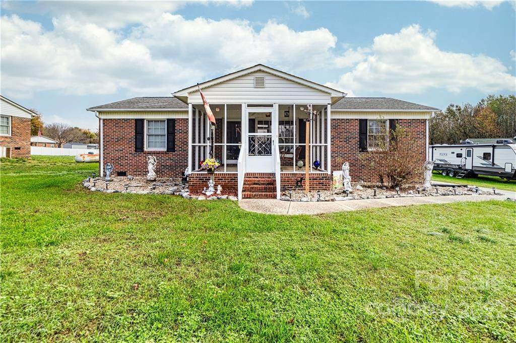 107 Connor Court - Photo 1