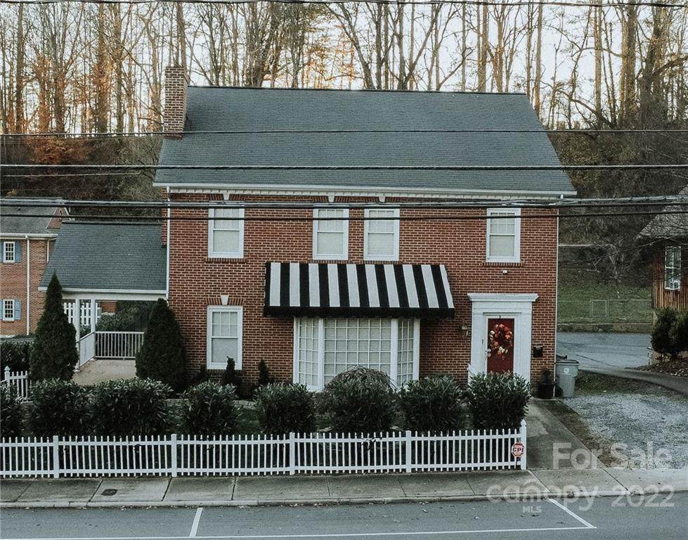 304 Mulberry Street - Photo 1