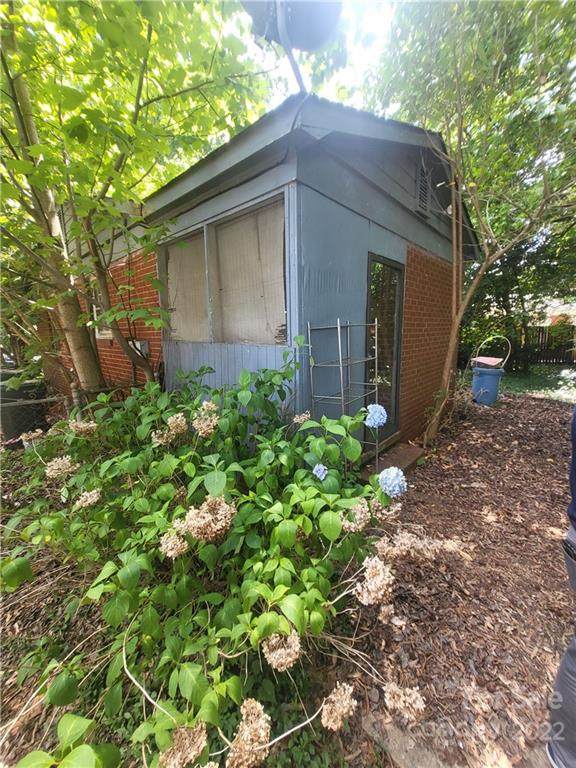 5353 Unaka Avenue - Photo 1