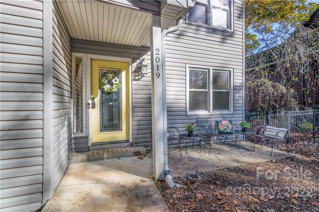 2019 Marquesas Avenue - Photo 1