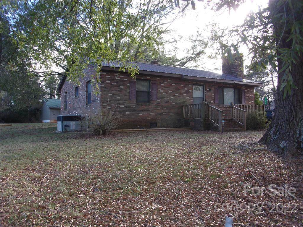 2750 Airport Road - Photo 1