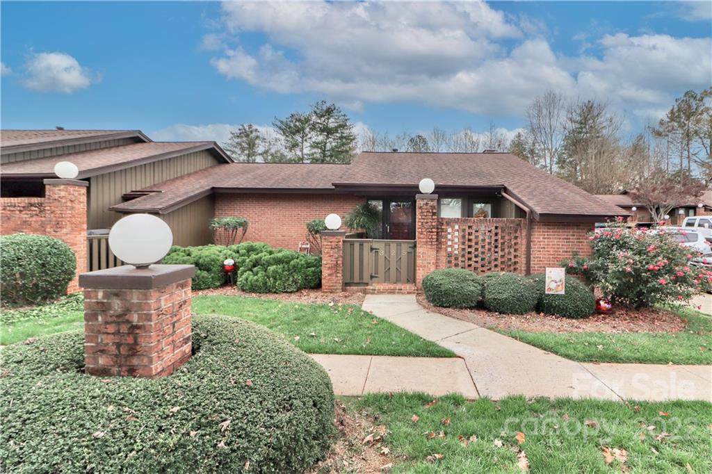 1325 Radio Road - Photo 1
