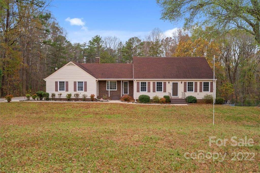 1949 Crestwood Lane - Photo 1