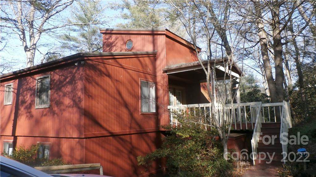 297 Hillcrest Circle - Photo 1