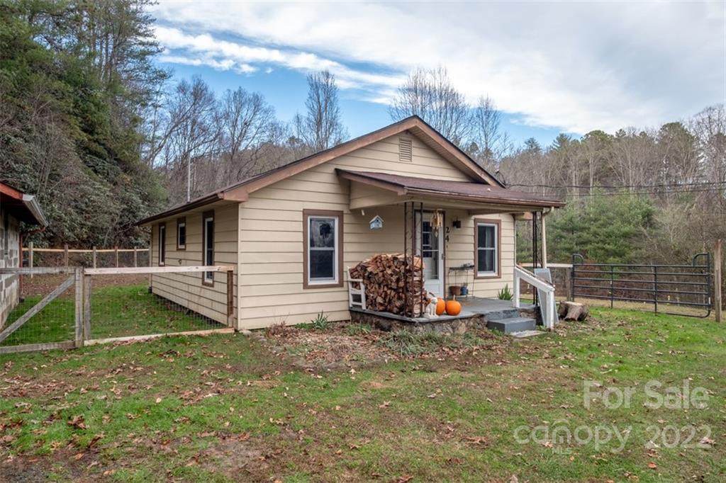 24 Snow Bird Lane - Photo 1