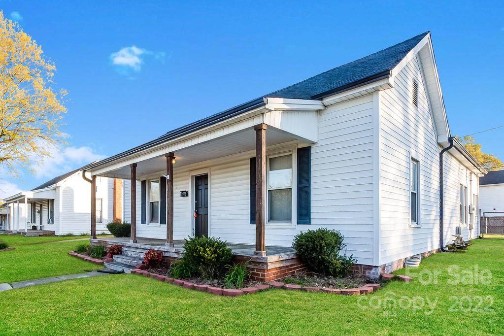 733 Dale Earnhardt Boulevard - Photo 1