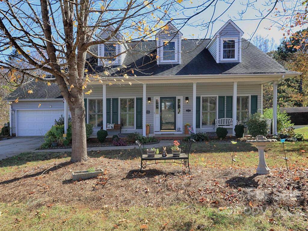 1533 Stallion Way - Photo 1