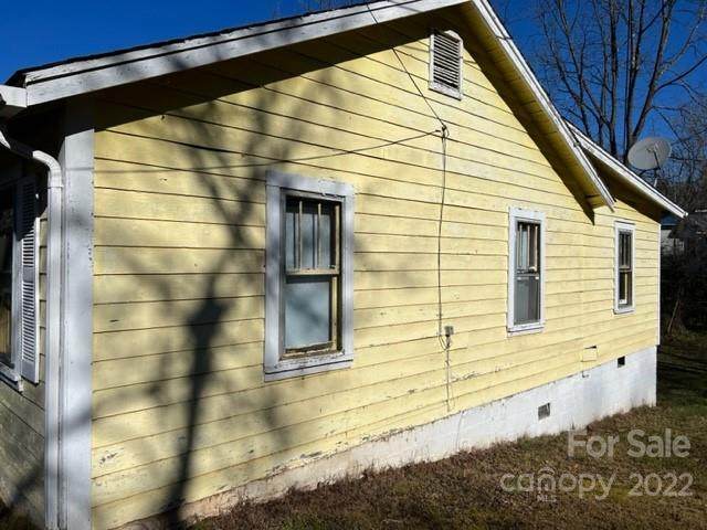 250 Oakdale Street - Photo 1