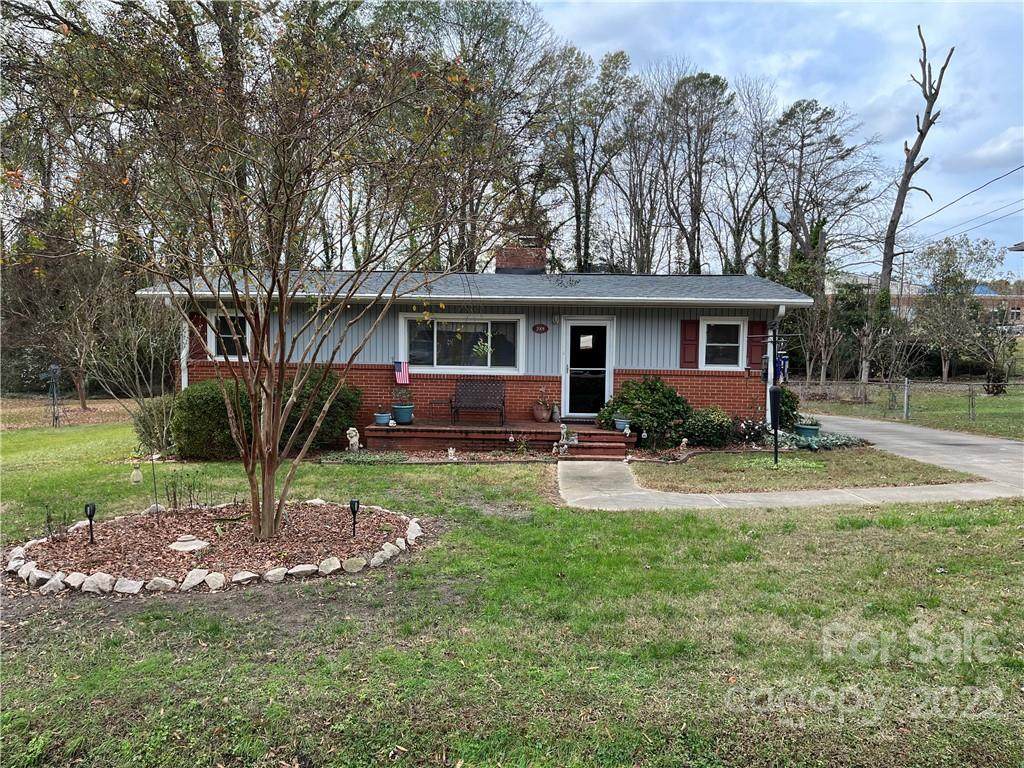 2008 Carolina Avenue - Photo 1