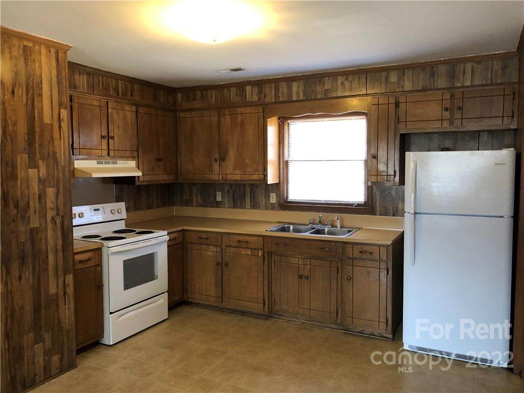 355 Sunny Hill Drive - Photo 1