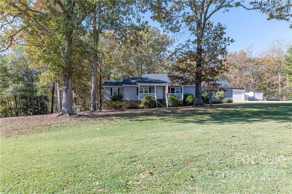 443 Monroe Highway - Photo 1