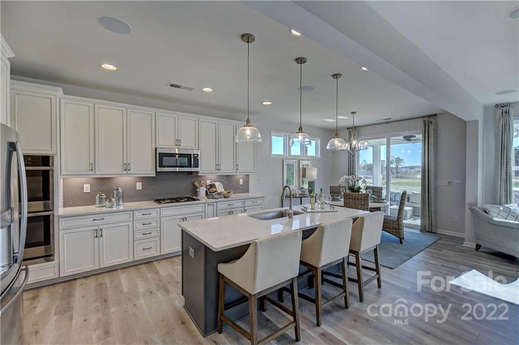15210 Ravenall Drive - Photo 1