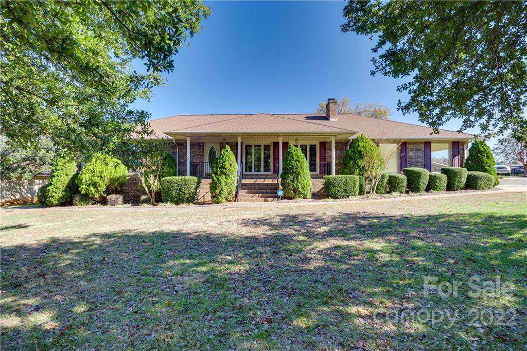 1569 Locustwood Avenue - Photo 1