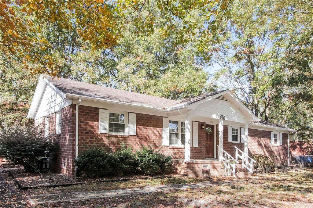 231 Smith Circle - Photo 1