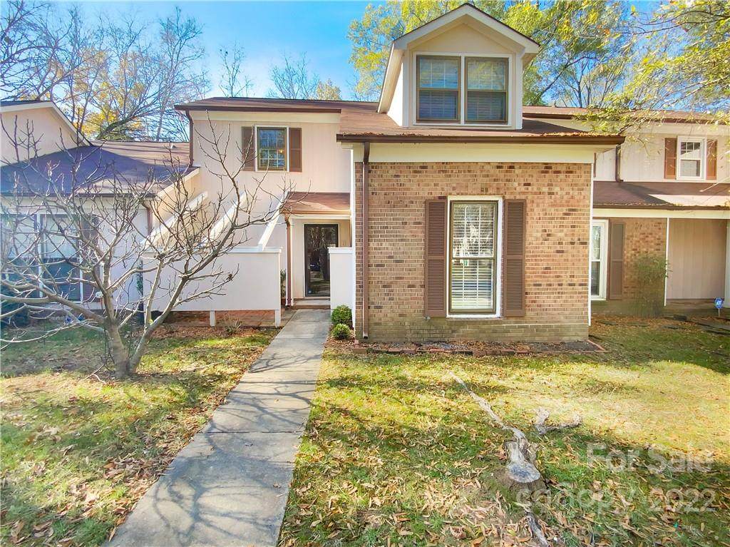 11128 Sevilla Court - Photo 1