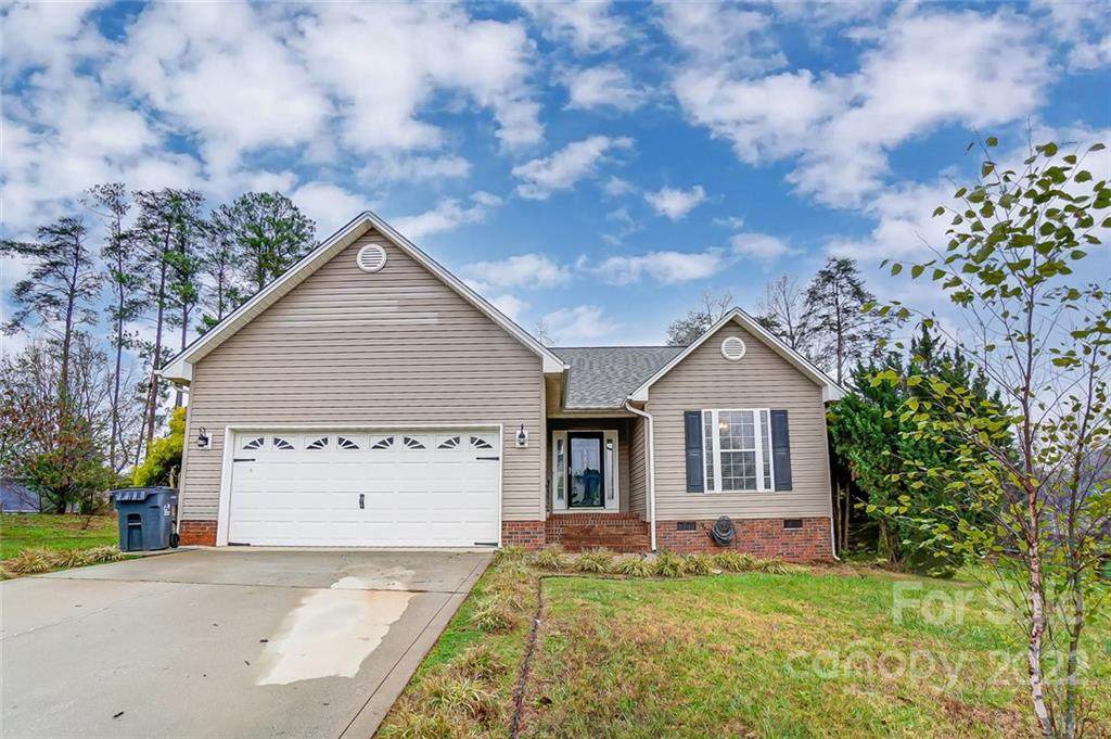 212 Kingsford Drive - Photo 1