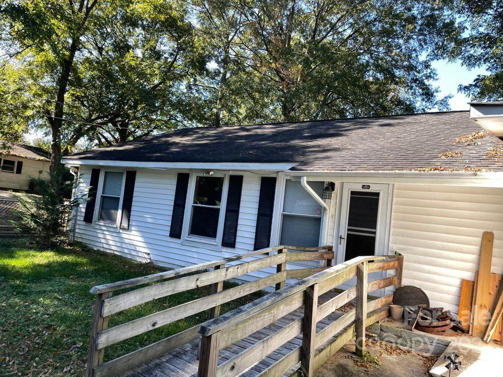 1711 4th Avenue - Photo 1