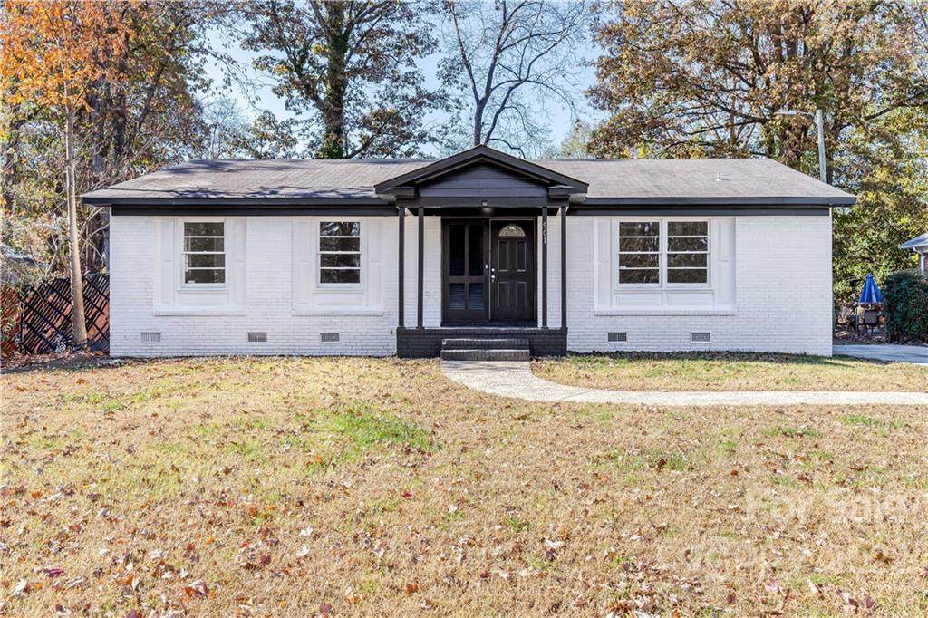 901 Echo Glen Road - Photo 1