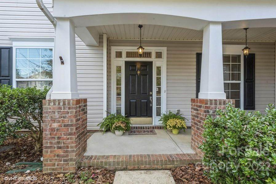 8002 Fine Robe Drive - Photo 1