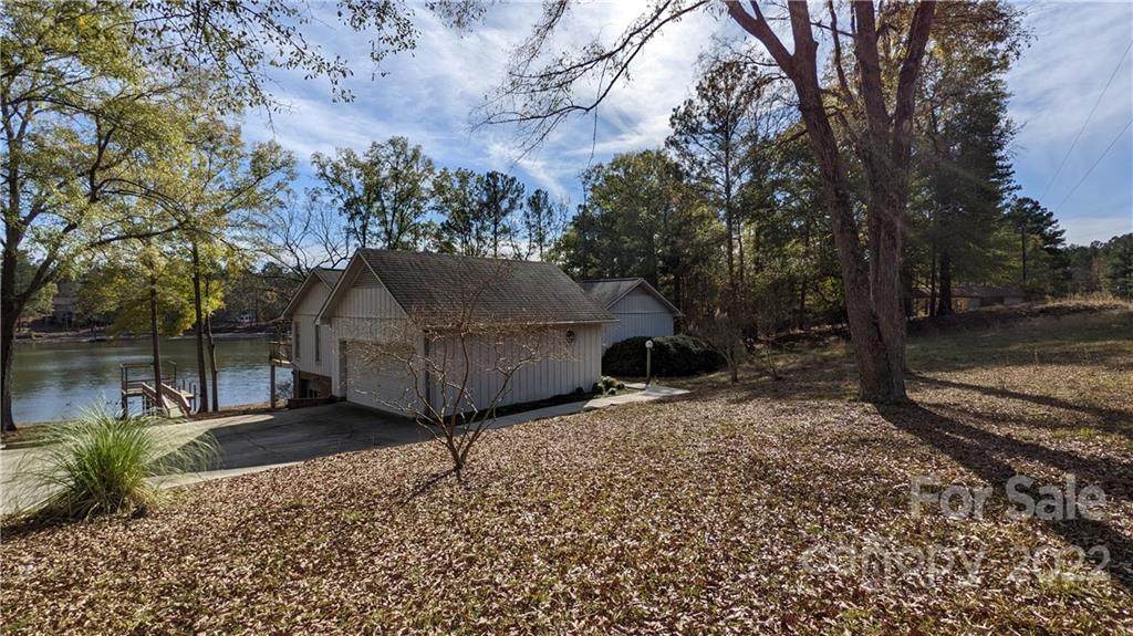 1177 Westshore Drive - Photo 1