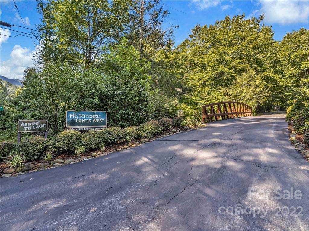407 Overlook Drive - Photo 1