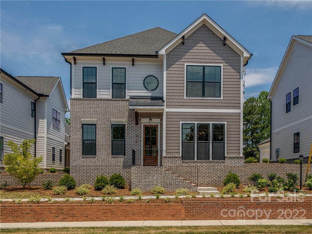 418 Main Street - Photo 1