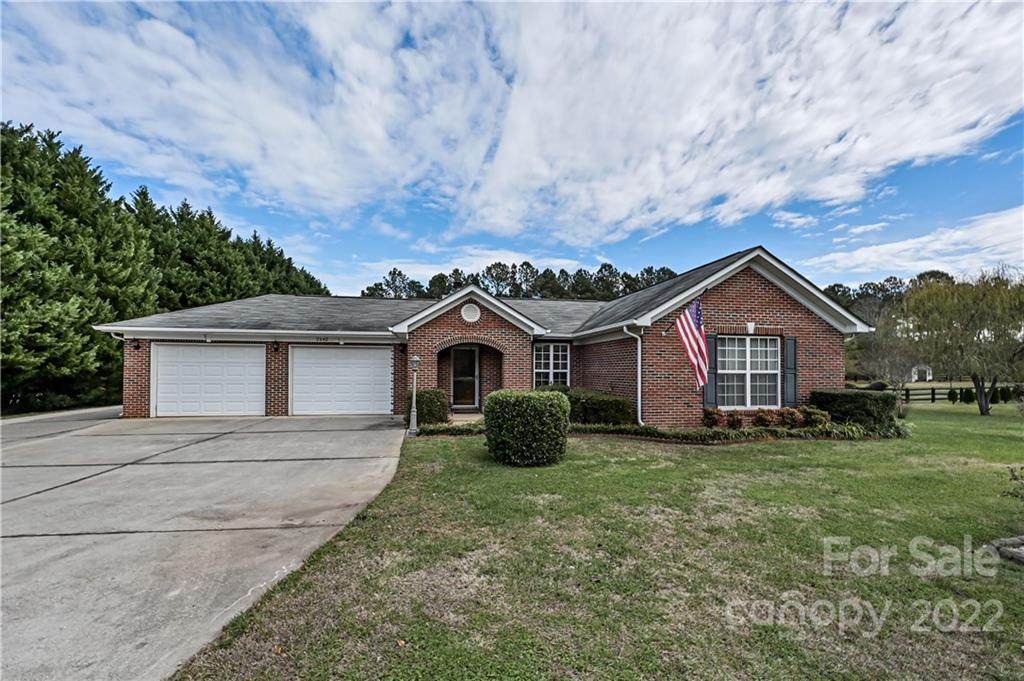 2642 Gradys Ground Drive - Photo 1