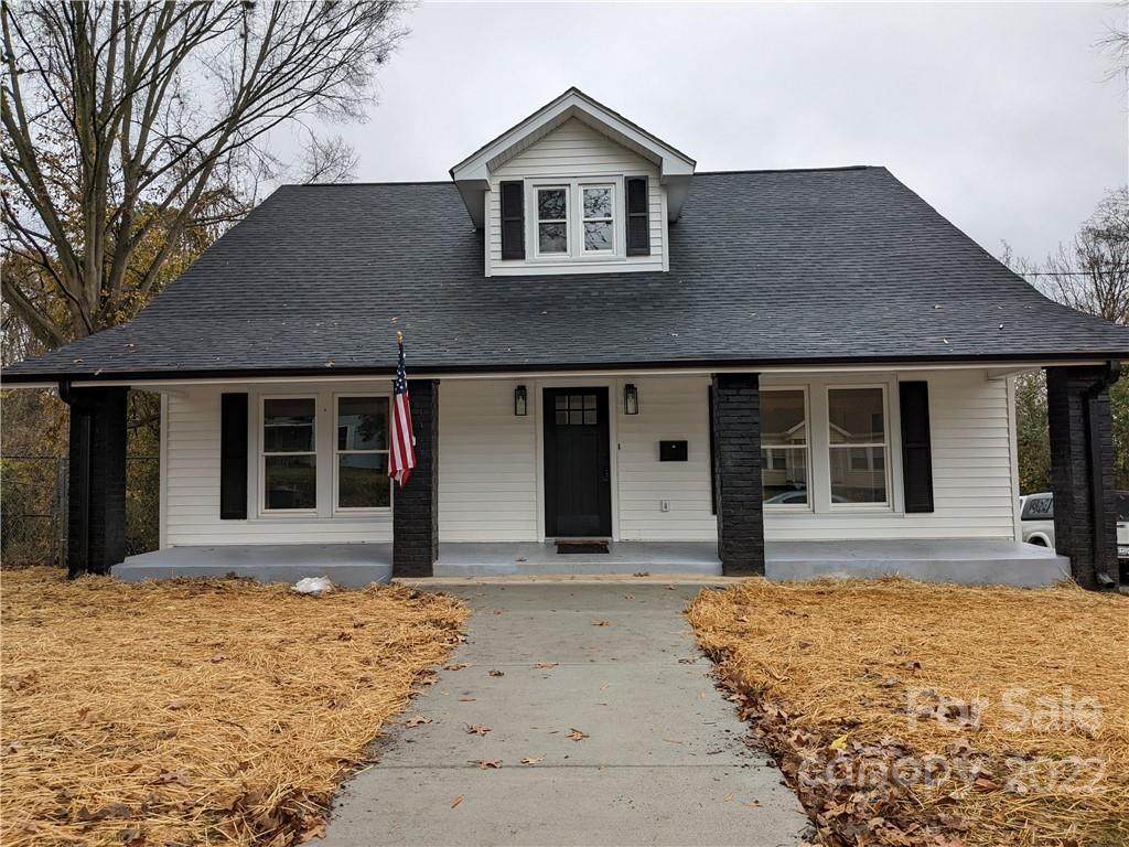 221 Waco Road - Photo 1