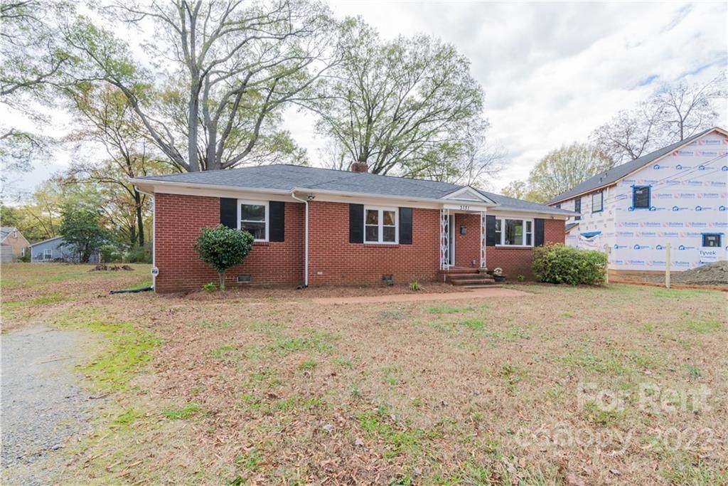 3131 Kirkland Avenue - Photo 1