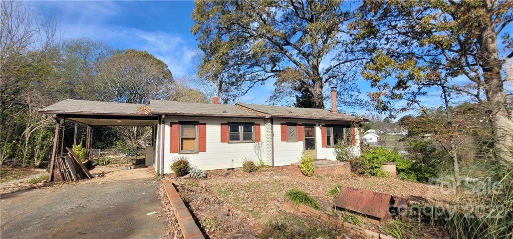 111 Forestway Drive - Photo 1