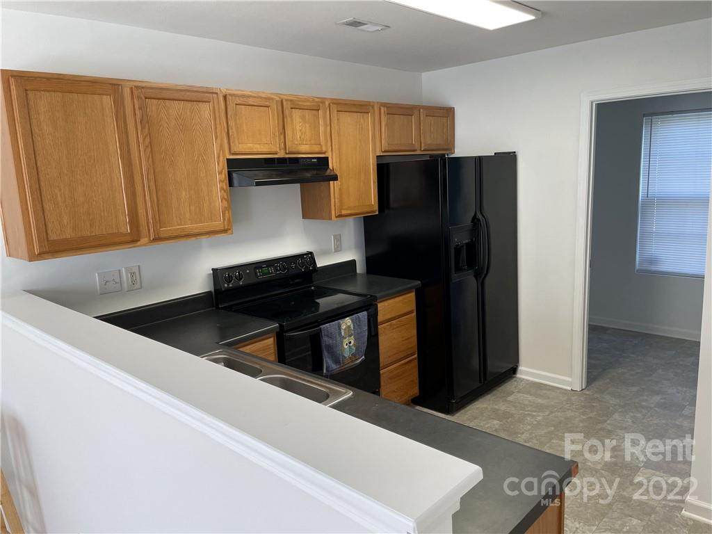 734 Aberdeen Glen Place - Photo 1