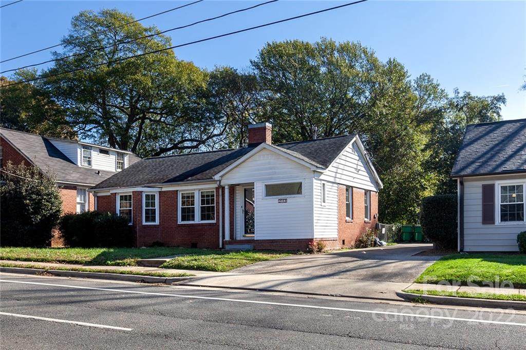 2113 Scott Avenue - Photo 1
