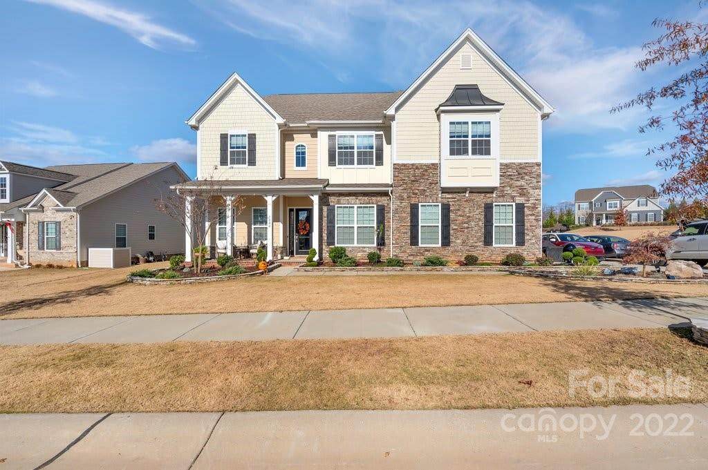 1004 Augusta Drive - Photo 1