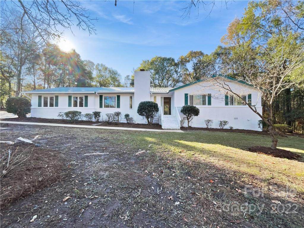 904 Tom Hall Street - Photo 1
